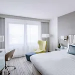Courtyard By Marriott Center