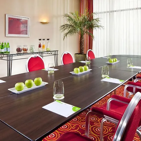 Courtyard By Marriott Center 4*