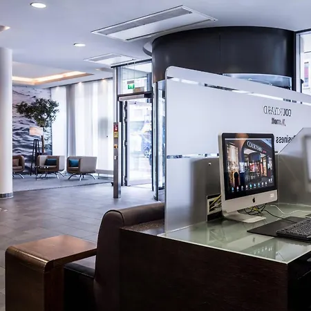Courtyard By Marriott Center Munich