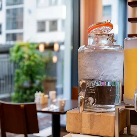 Courtyard By Marriott Center Munich