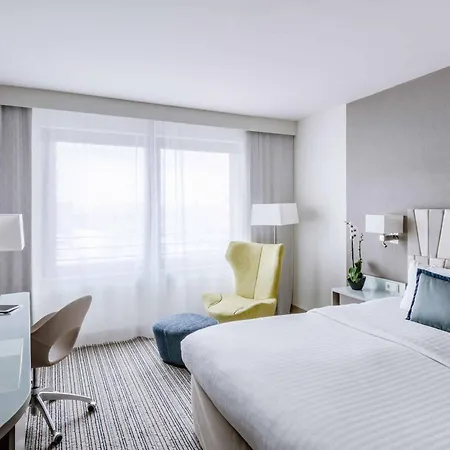 Courtyard By Marriott Center Hotel 4*