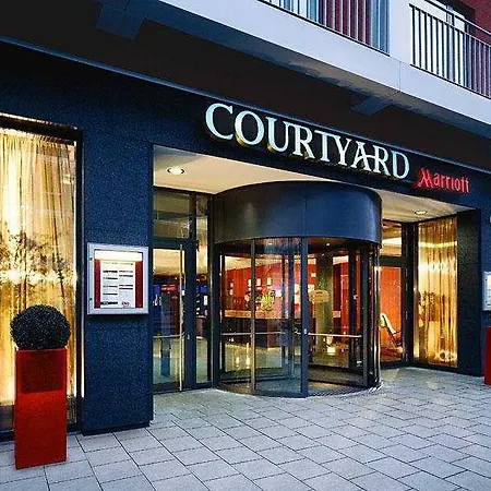 Courtyard By Marriott Center Munich
