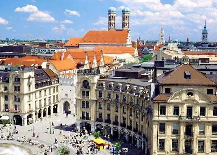 Courtyard By Marriott Center München