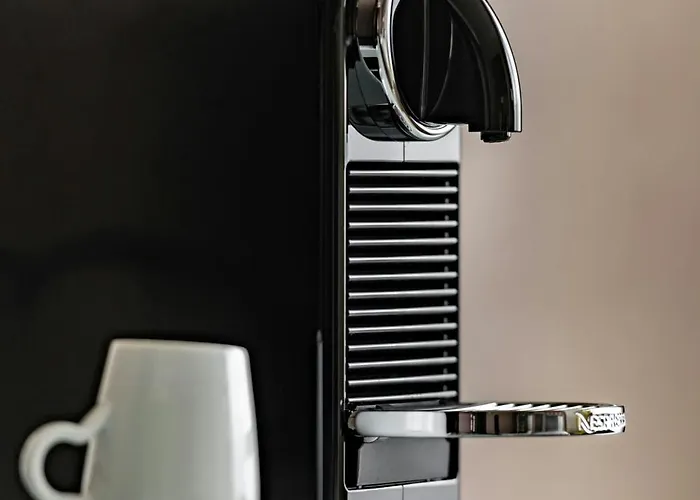 Courtyard By Marriott Center Hotel