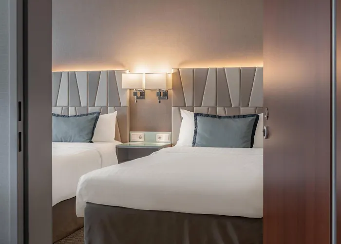 Courtyard By Marriott Center 4* München