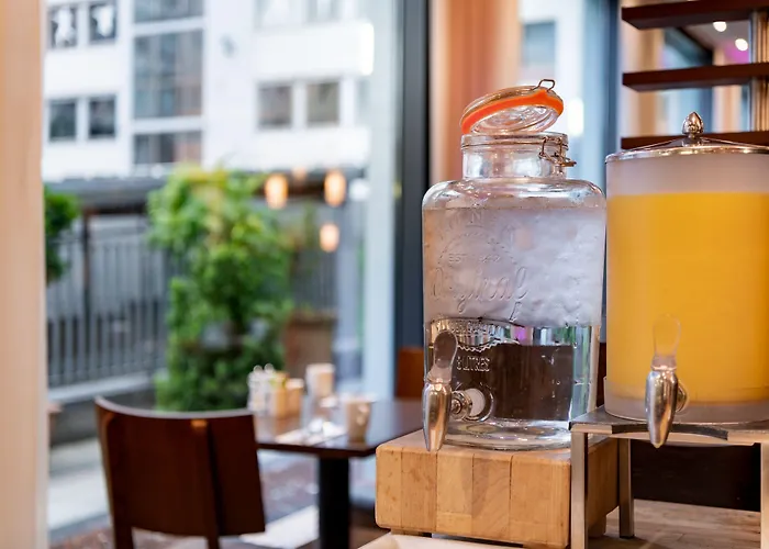 Courtyard By Marriott Center 4*