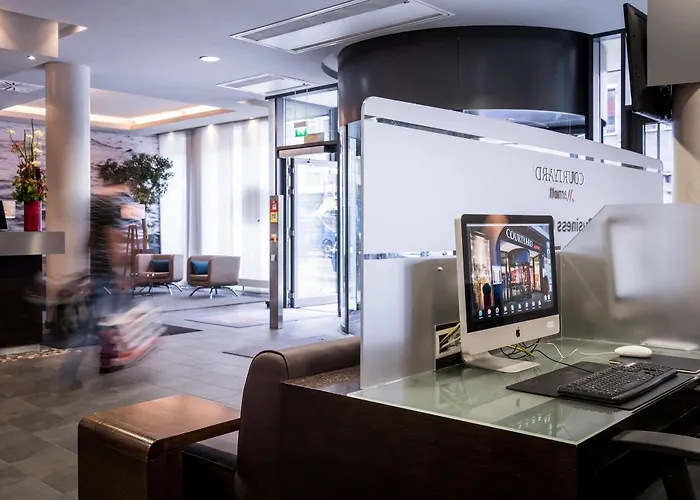 Courtyard By Marriott Center Hotel 4*