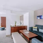 Courtyard By Marriott Center Hotell