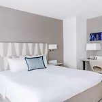 Hotell Courtyard By Marriott Center 4*