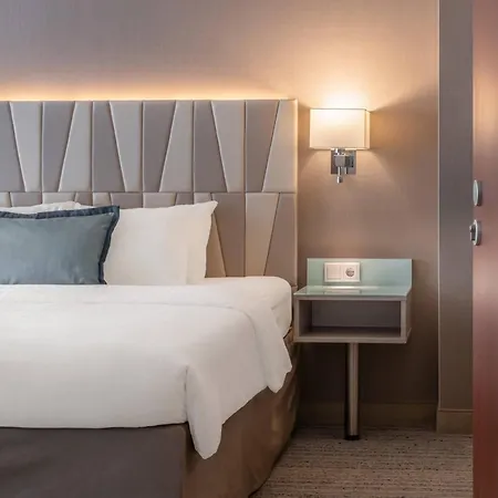 Courtyard By Marriott Center 4* München
