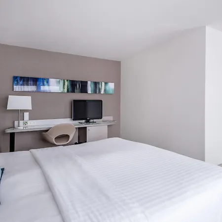 Courtyard By Marriott Center 4* München