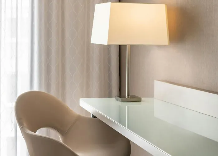 Courtyard By Marriott Center 4*