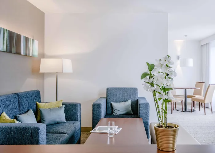 Courtyard By Marriott Center Monachium