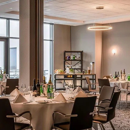 Courtyard By Marriott Center Szálloda