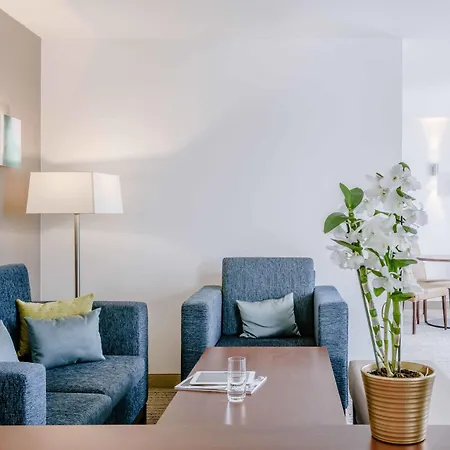 Courtyard By Marriott Center München