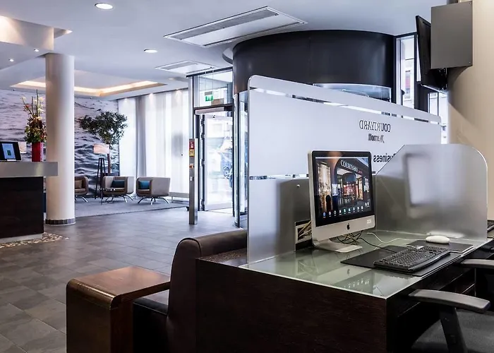 Courtyard By Marriott Center 4*
