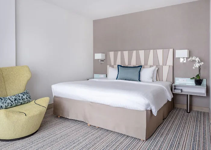 Courtyard By Marriott Center Otel 4*